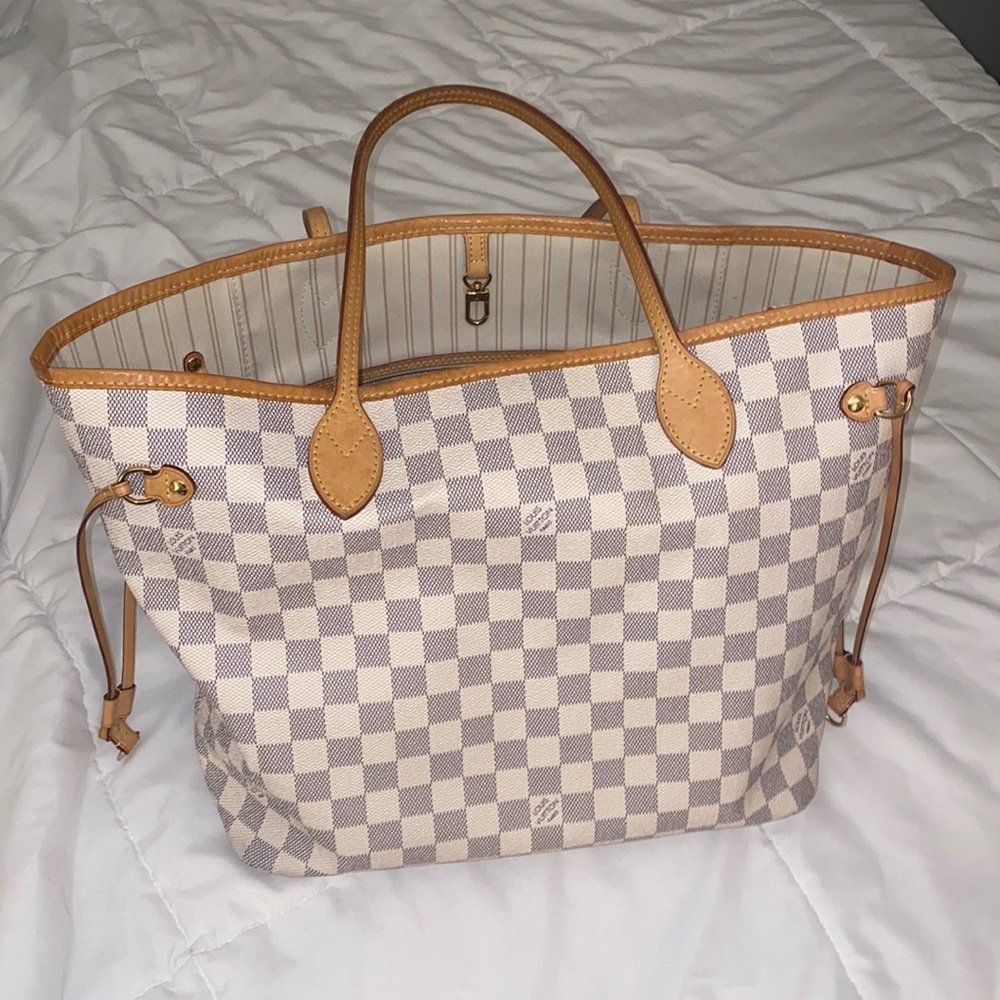 Louis Vuitton never full